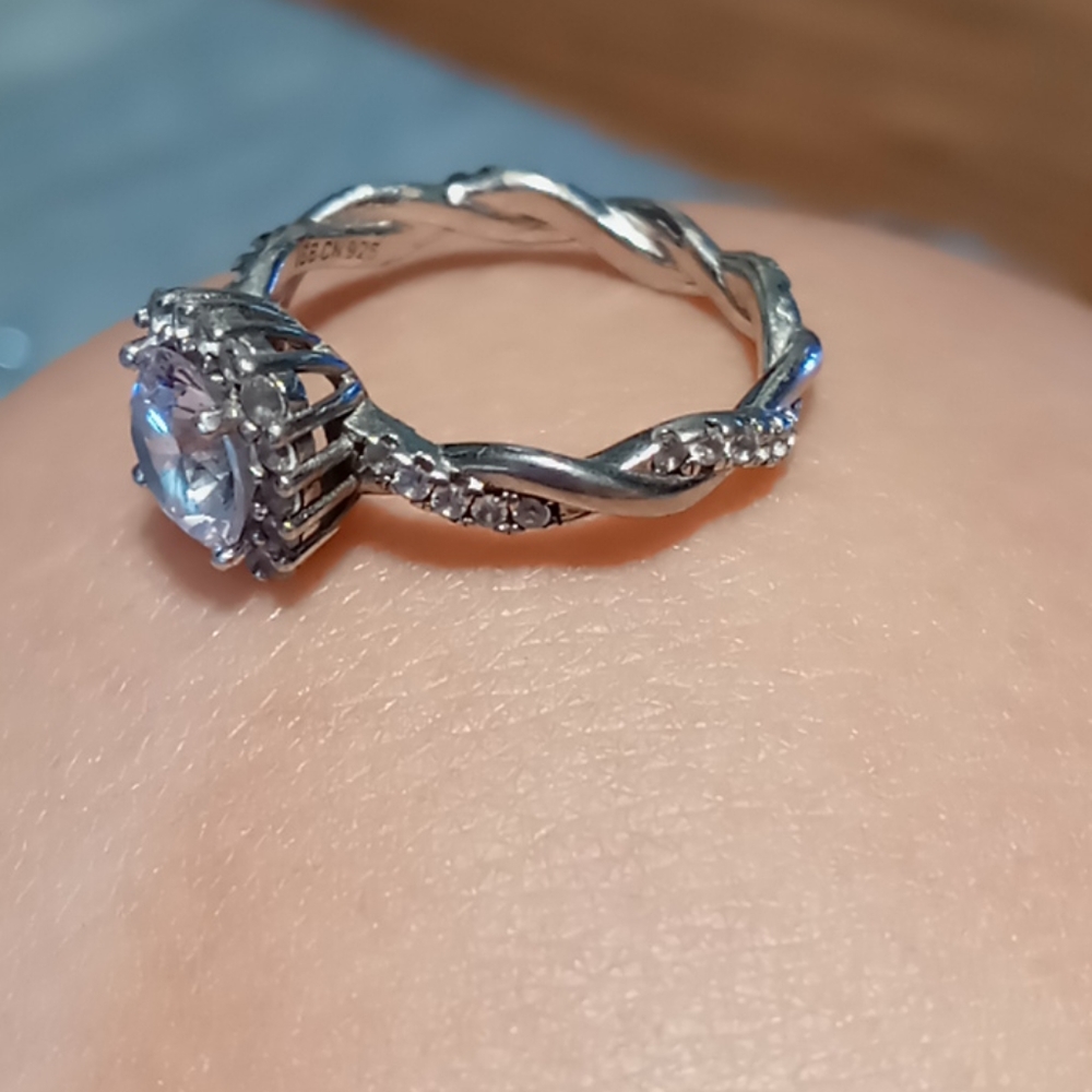 Jewelry - Picture 3 of 3